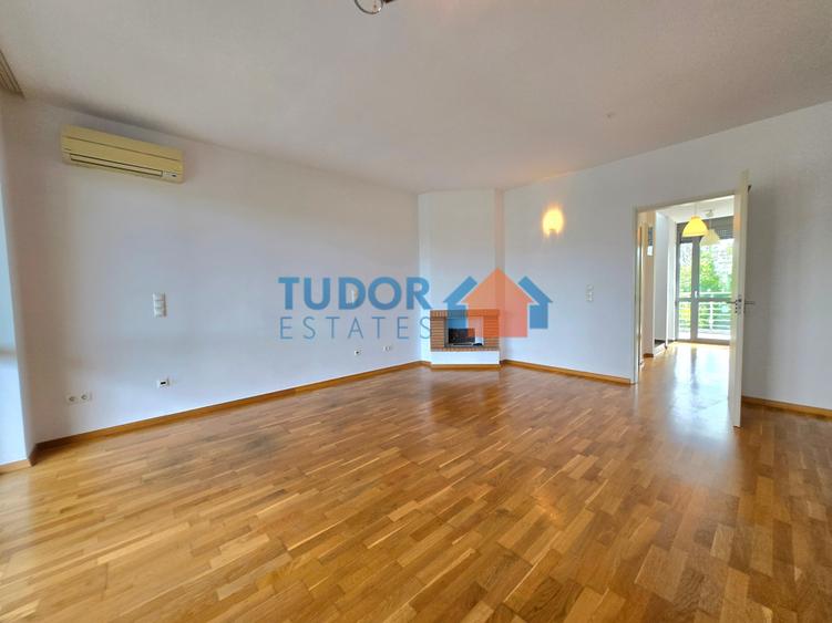 Duplex cu 5 camere cu Canalizare în Sisești
