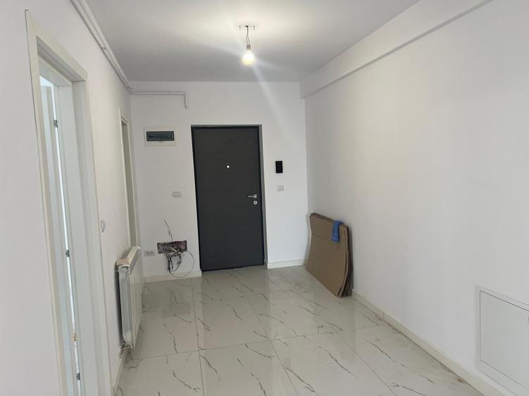Apartament cu 3 camere decomandat în Tătărași