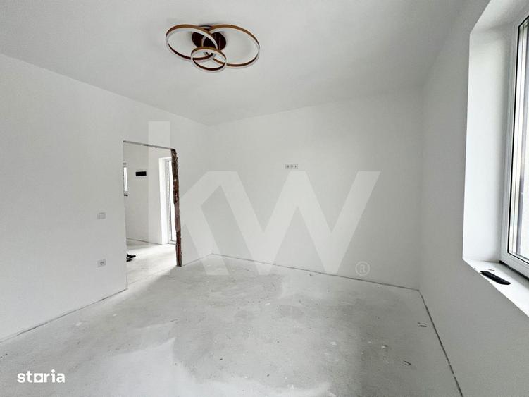 Casă cu 5 camere cu Teren 500 Mp în Roșia