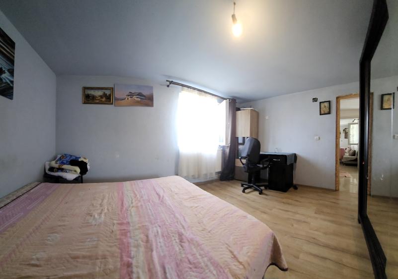 Casă cu 2 camere cu Teren 524 Mp în Poienarii Burchii