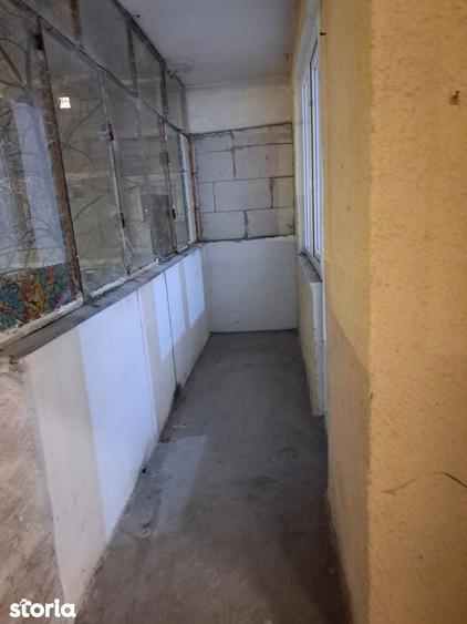Apartament cu 3 camere decomandat în Decebal