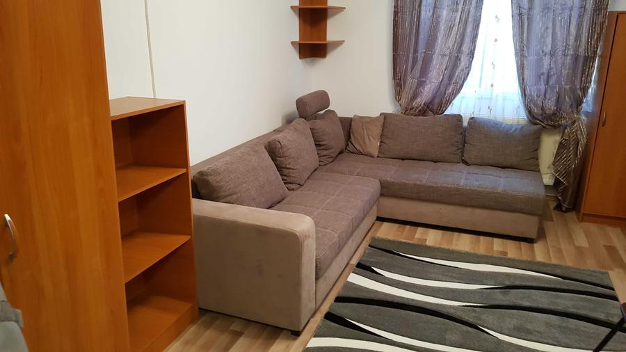 Garsonieră decomandată în Bartolomeu