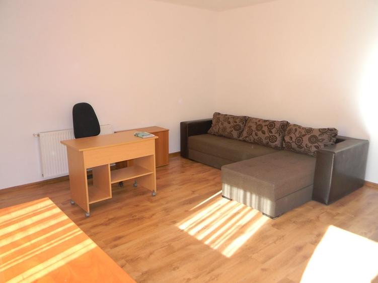 Apartament cu 1 camere semidecomandat în 13 Decembrie — fotografia 3