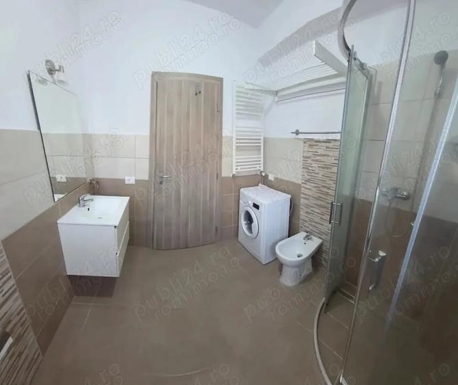 Apartament cu 2 camere semidecomandat în Dacia