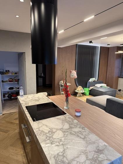 Casă cu 4 camere în Central