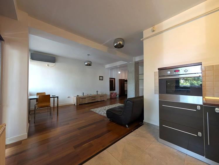 Apartament cu 3 camere decomandat, mobilat în Jiului