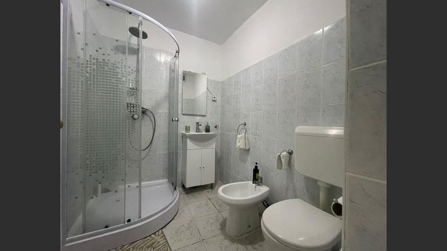 Apartament cu 3 camere decomandat, mobilat în Luncă