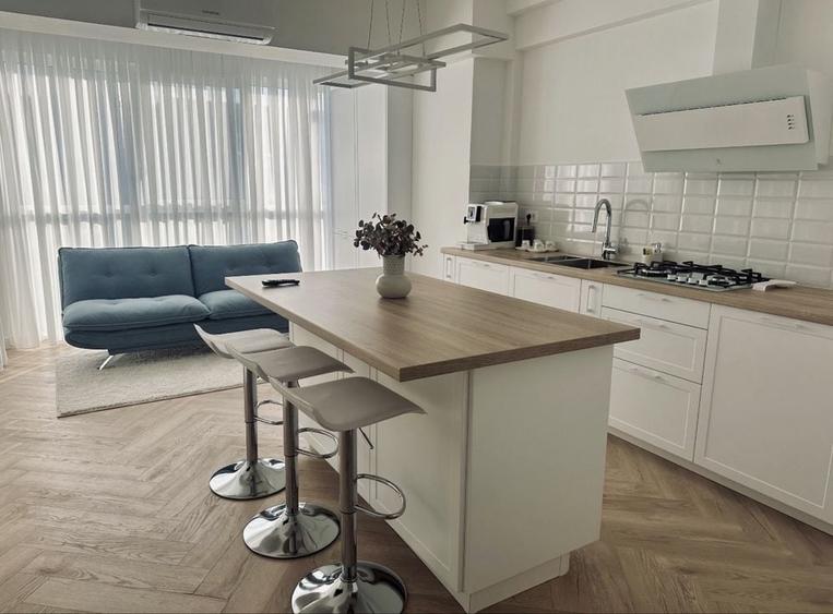 Apartament cu 3 camere decomandat în Central