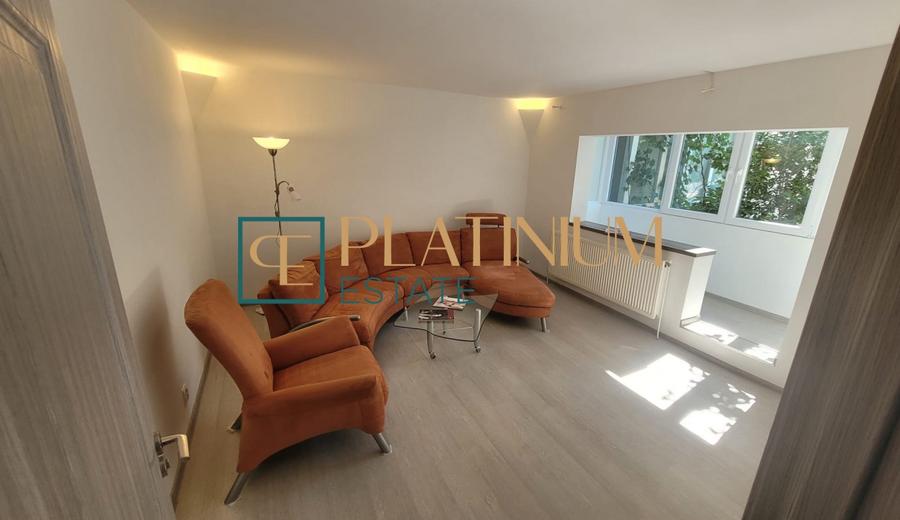 Apartament cu 3 camere decomandat, mobilat în Aradului