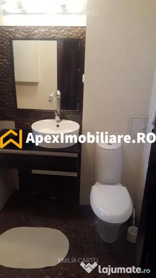 Apartament cu 2 camere decomandat în Pajura