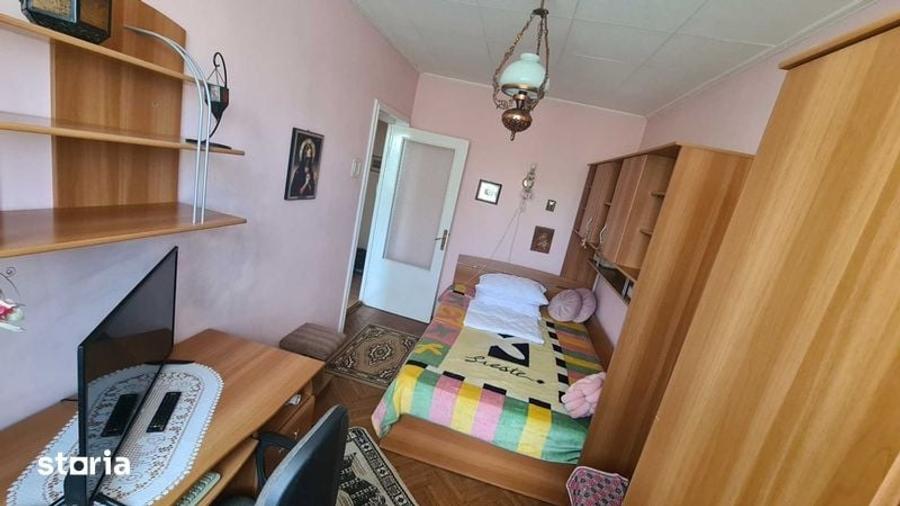 Apartament cu 3 camere în Țiglina 1