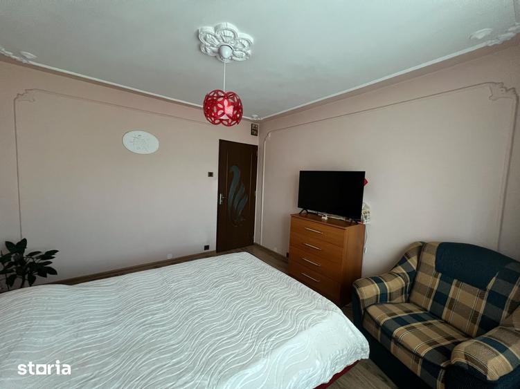 Apartament cu 2 camere decomandat în Holboca