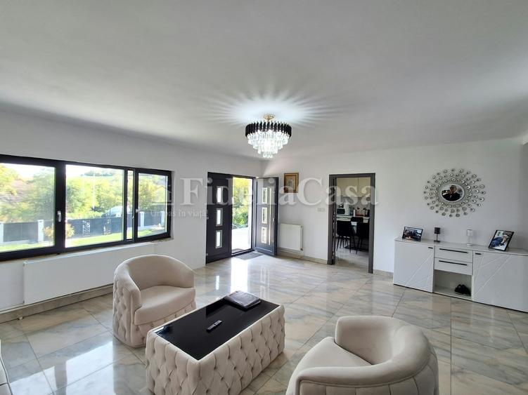 Casă cu 3 camere cu Teren 700 Mp în Rediu