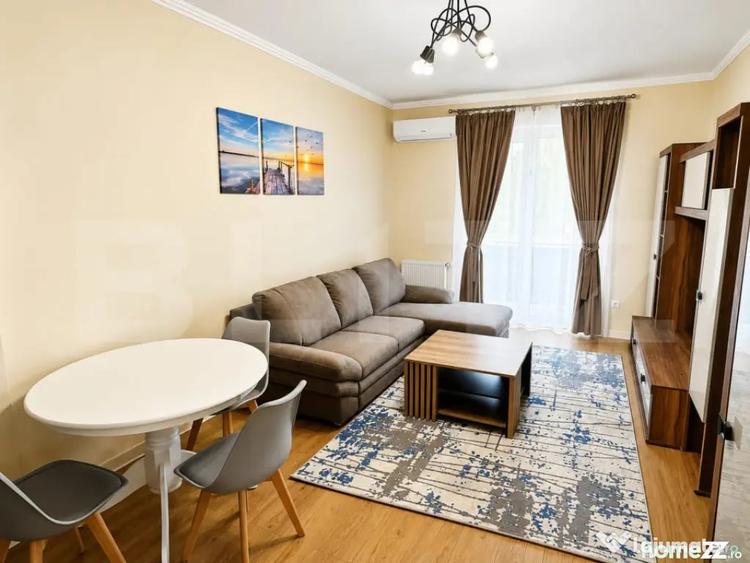 Apartament cu 2 camere decomandat în Livezeni
