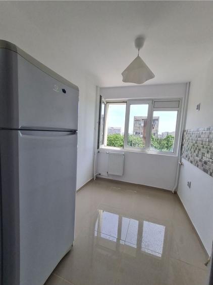 Apartament cu 2 camere semidecomandat în Titan
