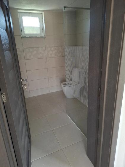Casă cu 3 camere cu Teren 8000 Mp în Orlești