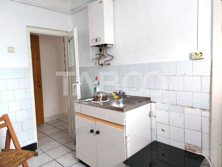 Apartament cu 2 camere nedecomandat, mobilat în Cisnădie