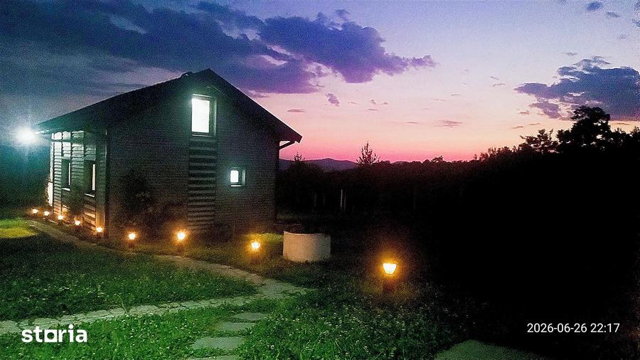 Casă cu 4 camere cu Teren 500 Mp în Central