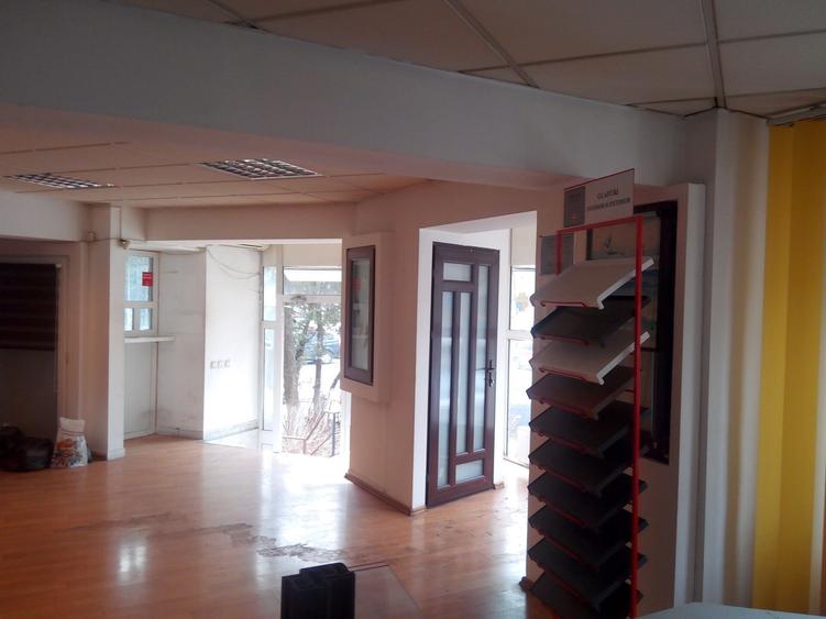 Spațiu comercial, de 64 mp, în Basarabia