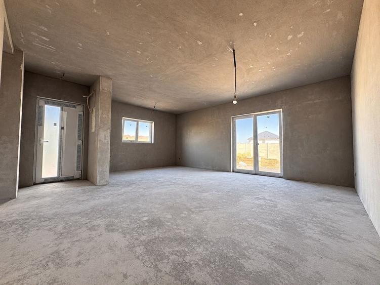 Duplex cu 3 camere cu Canalizare în Moșnița Nouă