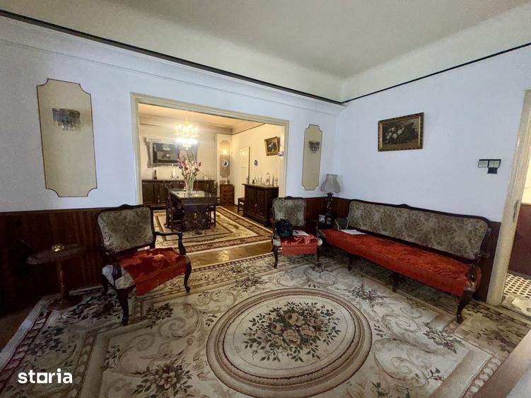 Apartament cu 4 camere în Central