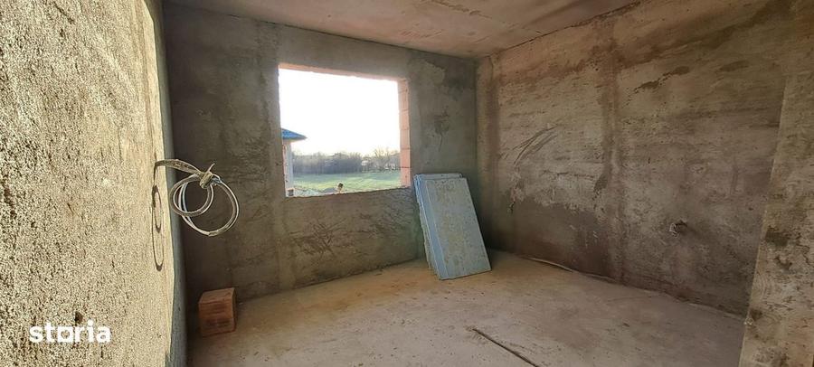 Casă cu 4 camere cu Teren 415 Mp în Dragomirești-Vale