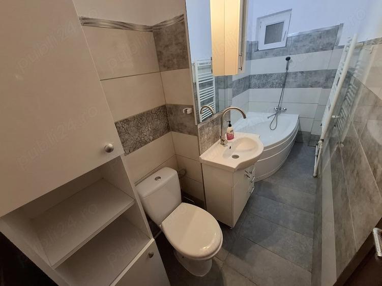 Apartament cu 2 camere decomandat în Micro 18