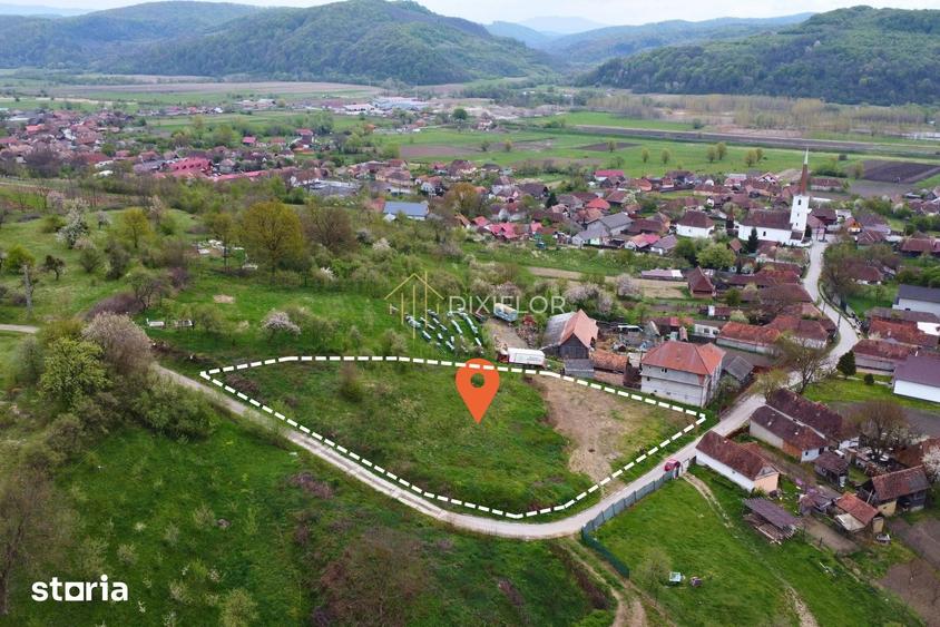 Teren de 3033 mp, în Criș