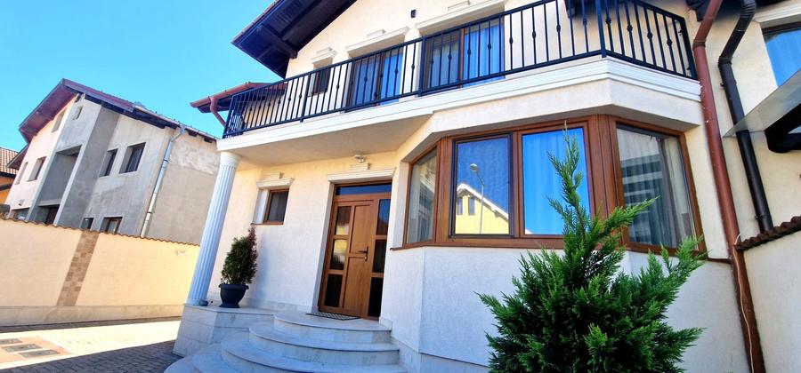 Casă individuală cu 4 camere cu Canalizare în Tineretului