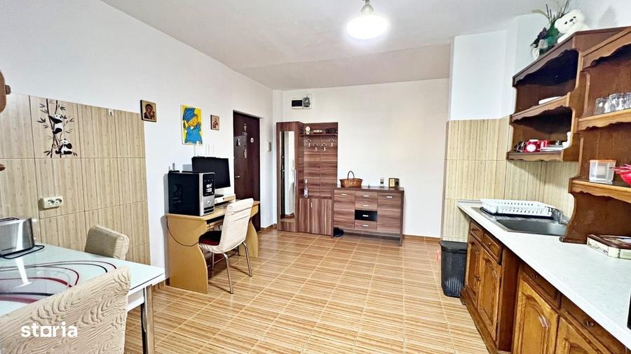 Apartament cu 2 camere decomandat în Ștrand