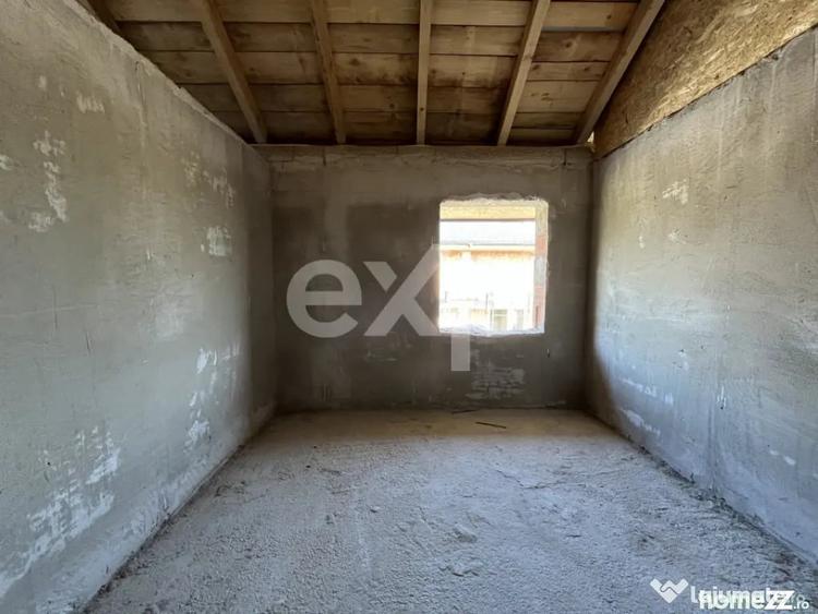 Casă cu 6 camere cu Teren 400 Mp în Corbeanca