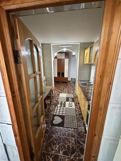 Apartament cu 2 camere decomandat în Nicolina