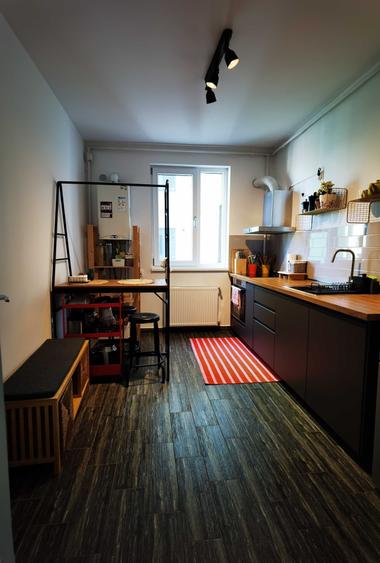 Apartament cu 2 camere decomandat în Valea Ialomiței