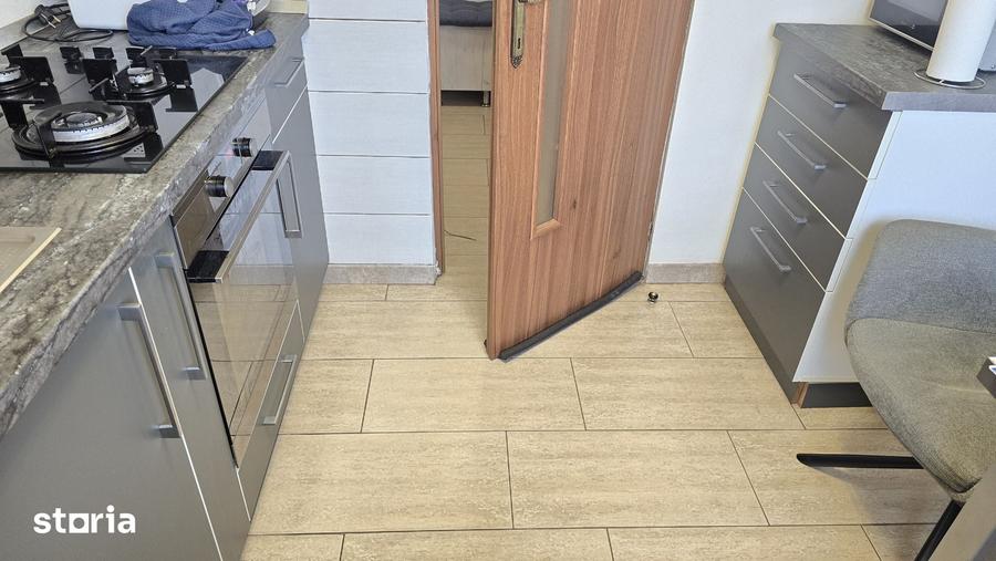 Vand apartament 3 camere in Deva, Piata Victoriei, mobilat, utilat - 2