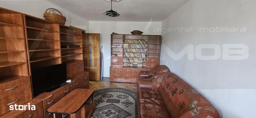 Apartament cu 3 camere decomandat în Central