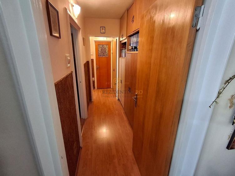 Apartament cu 3 camere semidecomandat, mobilat în Brâncoveanu