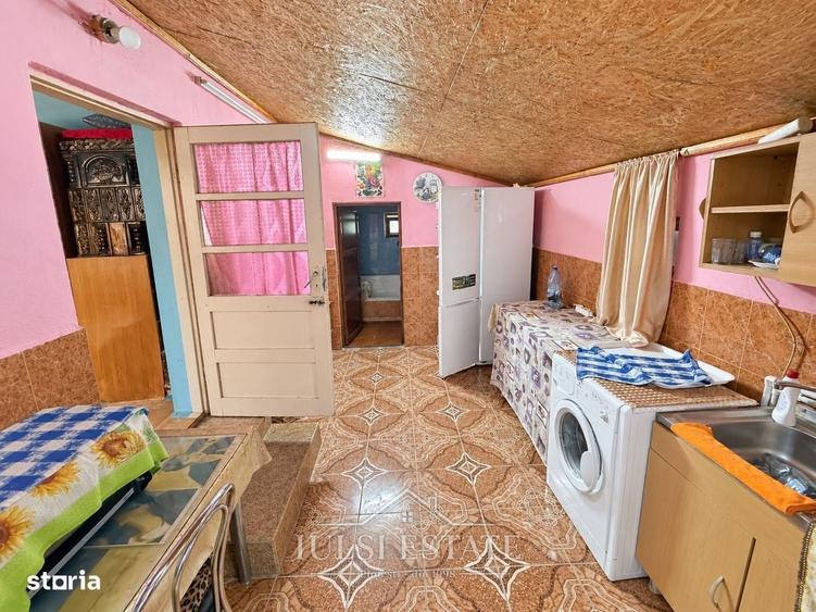 Casă cu 3 camere în Bărcănești