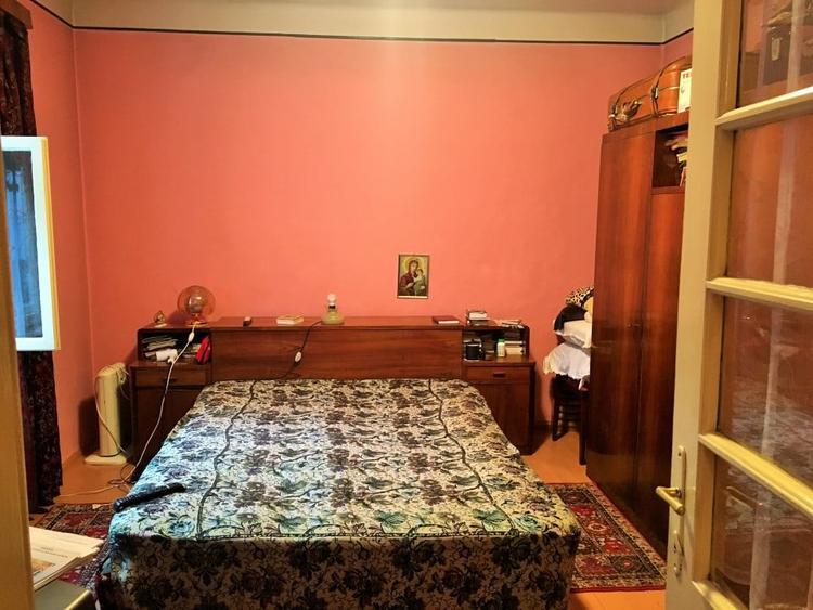 Casă individuală cu 4 camere în Central