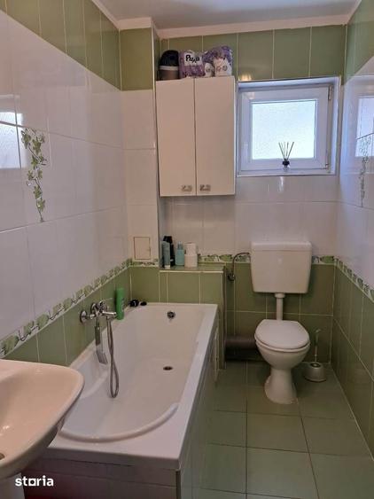 Apartament cu 3 camere decomandat în Gușterița
