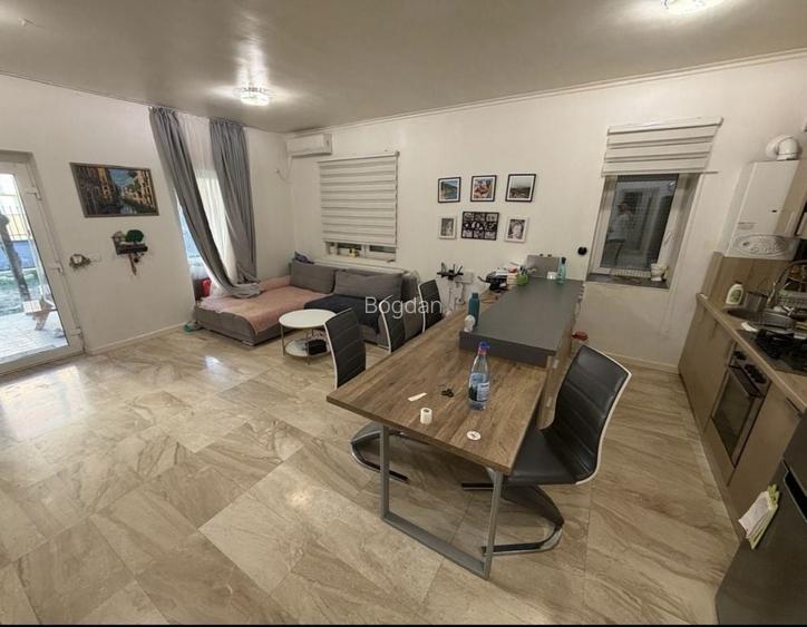 Apartament cu 3 camere si curte Dumbravita