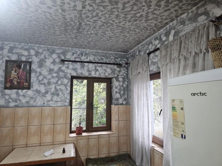 Casă cu 2 camere cu Teren 500 Mp în Fălticeni