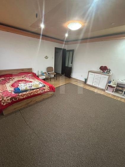 Casă individuală cu 6 camere cu Canalizare în Complex Studențesc