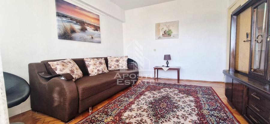 Apartament cu 2 camere decomandat în P-ța Unirii