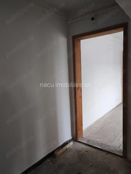 Rapsodiei, 2 camere nedecomandat, etaj 4,plus uscatorie ,ocupabil,pret 42.000 euro