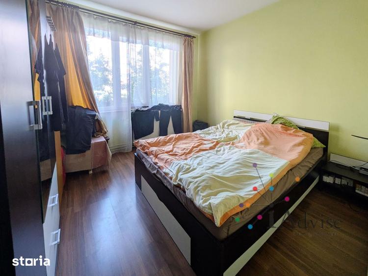 Apartament cu 3 camere decomandat în Florilor