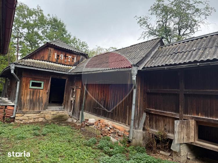 Casă cu 4 camere cu Teren 7700 Mp în Copalnic