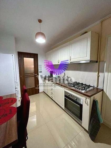 Apartament cu 3 camere decomandat, mobilat în Central