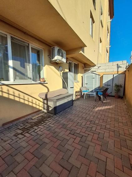 Apartament cu 2 camere decomandat în Apărătorii Patriei