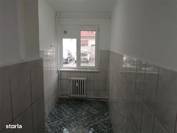 Apartament cu 2 camere semidecomandat în Cetății