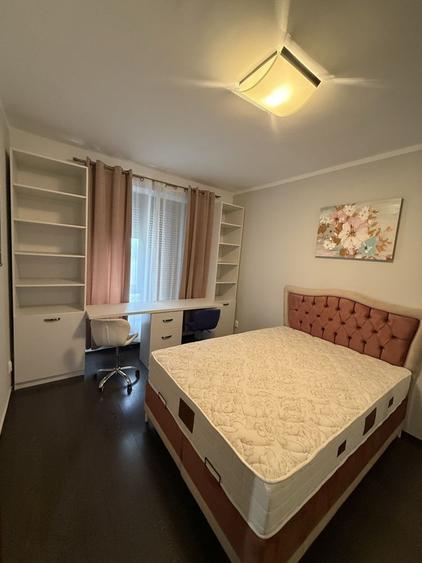 Apartament cu 3 camere decomandat, mobilat în Faleză